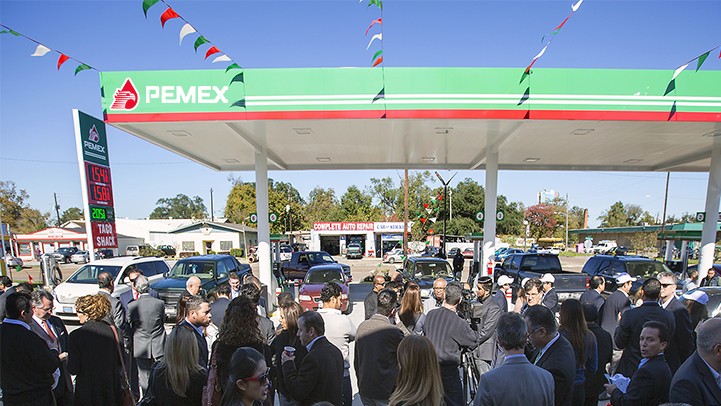 Mexico’s PEMEX opening five gas stations in Texas